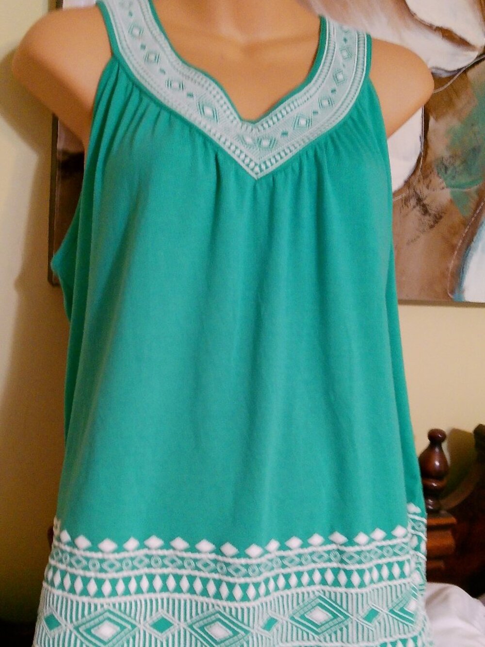 ABSOLUTELY FAMOUS MINT GREEN TOP GOOD CONDITION SIZE L